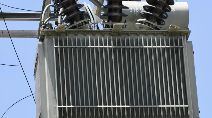 What is an oil-immersed current transformer.png